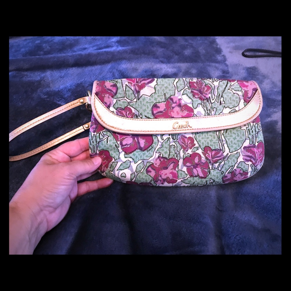 Coach wristlet- quilted with leather trim